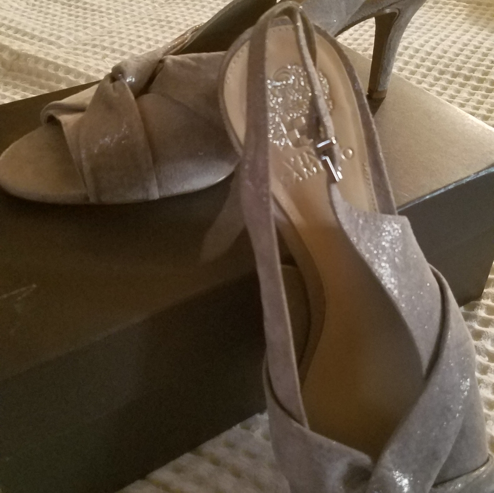 Shoes - Picture 4 of 4